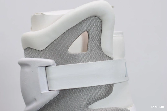 NIKE MAG 0816